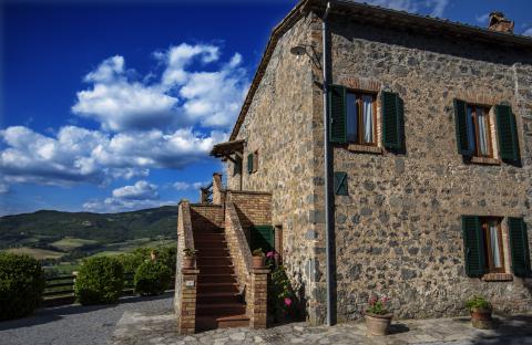 Agriturismo met tennisbaan en zwembad