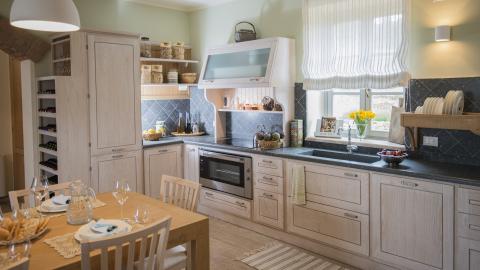 Volledig ingerichte keuken