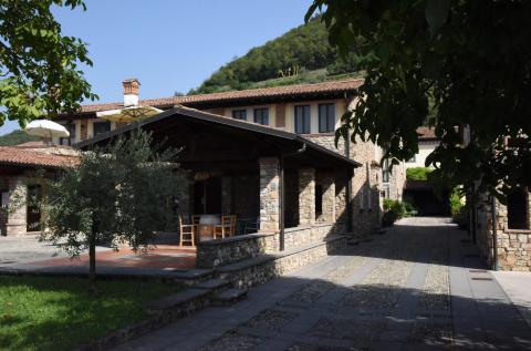 Agriturismo met zwembad noord Italie