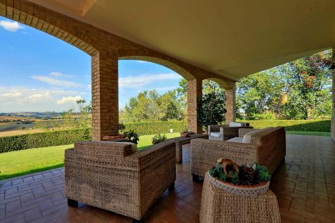 Vakantiehuis airco verwarmd zwembad le marche