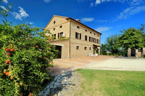 Villa met verwarmd zwembad Marken