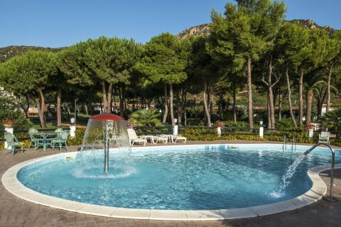 Vakantiepark aan de kust Sardinie