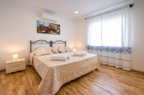 Luxe, goed verzorgde slaapkamer voor 2 personen.