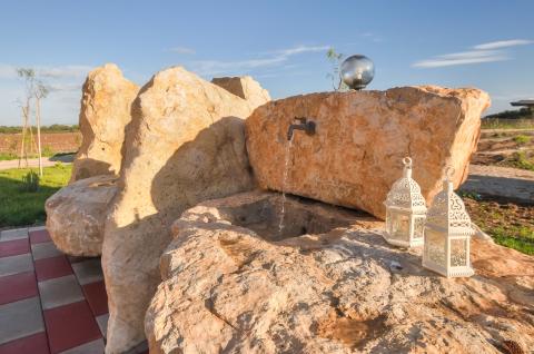 Voor de dorst! Buitenkraan bij deze mooie villa.