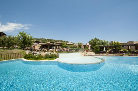 Vakantiepark Sardinië aan de kust en golfbaan