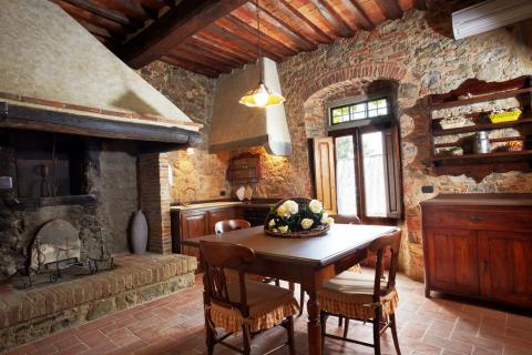 Agriturismo Prato met zwembad