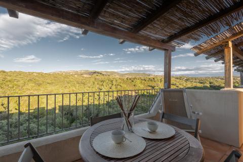 Baja Sardinia appartement sardinie strandvakantie