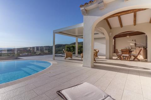 Vakantiehuis met zwembad Sardinie