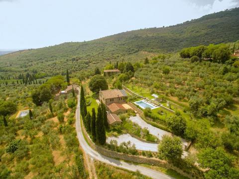 Luxe villa Arezzo huren voor 10 personen | Tritt.nl