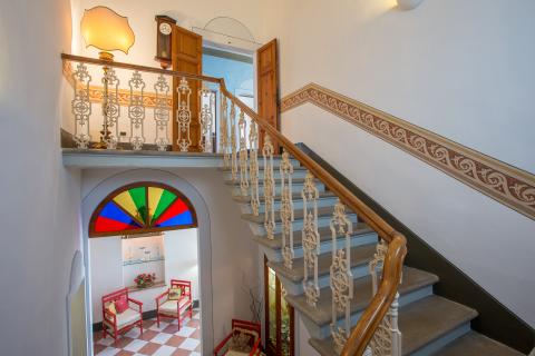 Statige villa met 5 slaapkamers in Pisa