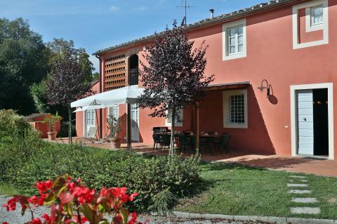 Vakantievilla Lucca Toscane voor 12 personen| Tritt.nl