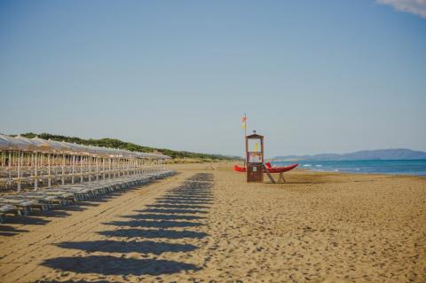 Toscane appartementen in het bos, met privéstrand