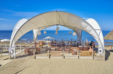 Toscane vakantie accommodatie met strandbar