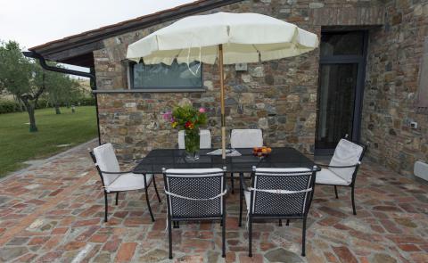 Villa midden in Toscane