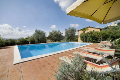 Vrijstaande villa Lucca in Toscane 10 personen | Tritt.nl