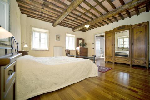 Vrijstaande villa Lucca in Toscane 10 personen | Tritt.nl