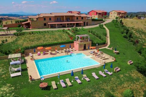 Vakantiehuisjes Volterra met zwembad