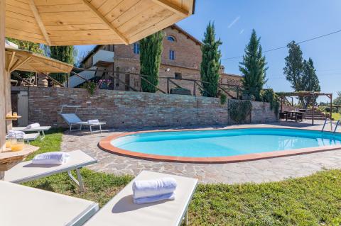 Vakantiehuisjes met zwembad Toscane