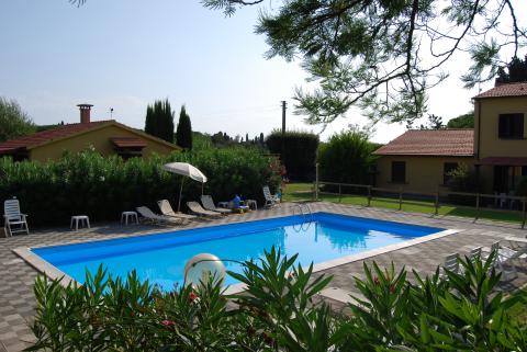 Vakantiewoningen in typisch Toscaans landhuis Cecina | Tritt.nl