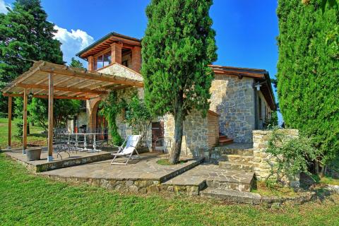 Ruime villa met 4 appartementen Val dOrcia Toscane