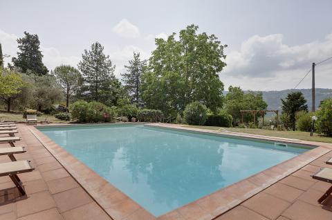 Zwembad bij de agriturismo