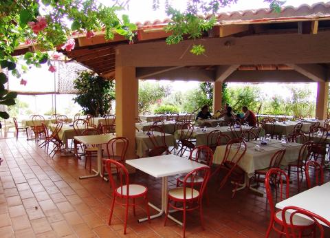 Vakantiepark met restaurant Sardinie