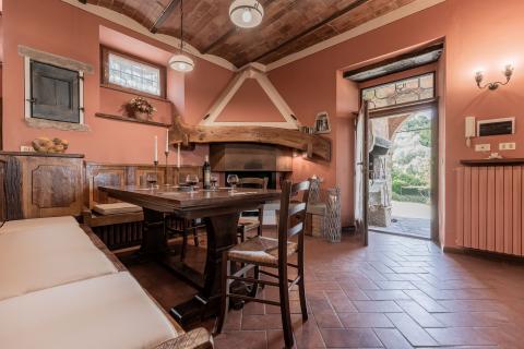 Vakantiewoning met 2 appartementen in Toscane