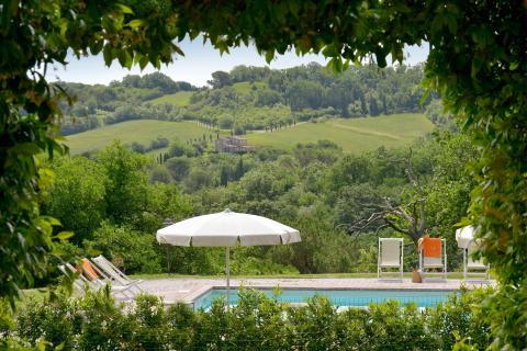 Luxe Villa Lara, in Pisa nabij de Toscaanse kust | Tritt.nl