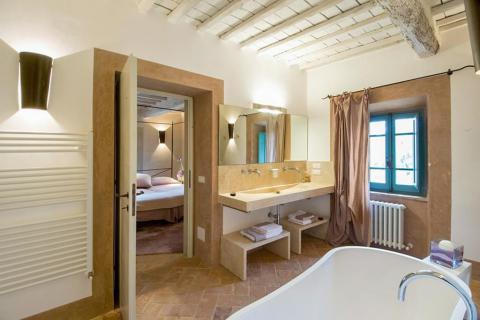 Luxe villa zwembad, tennisbaan, bij Siena  Toscane