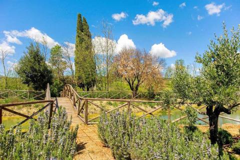 Luxe villa zwembad, tennisbaan, bij Siena  Toscane
