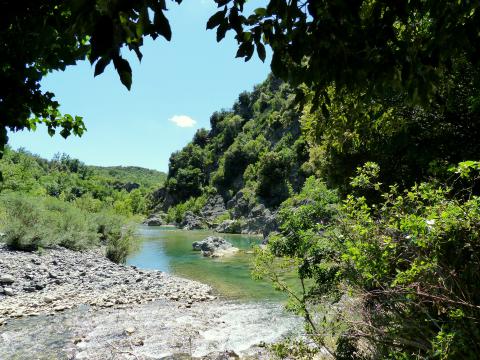 Op zoek naar verkoeling: 6 natuurlijke zwemplekken in Toscane