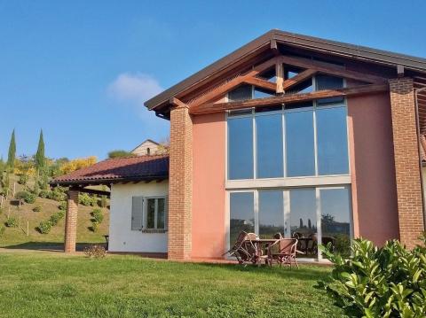 vrijstaand huis piemonte zwembad