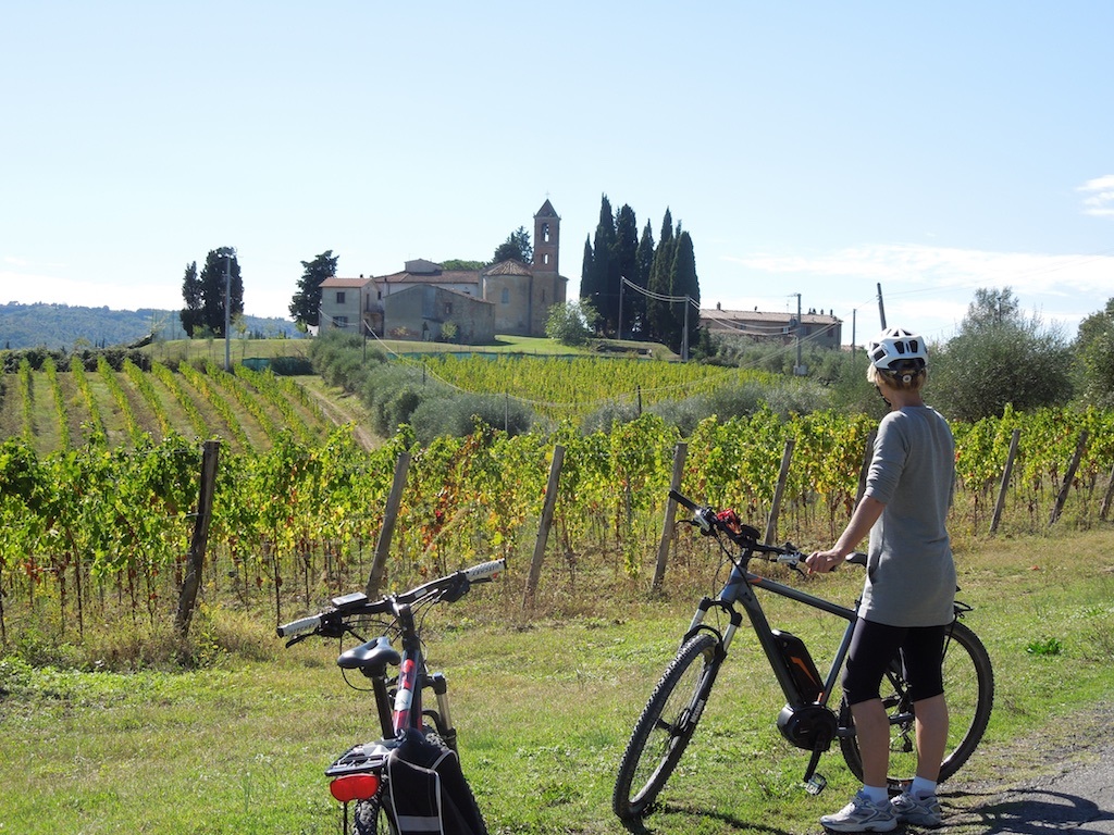 Fietsen in Toscane, landscha, wijngaarden, dorpjes