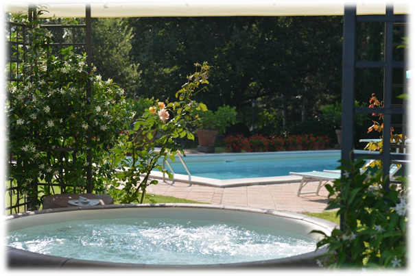 jacuzzi voor wellness in Toscane