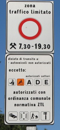 Italie verkeersbord voor verboden in te rijden